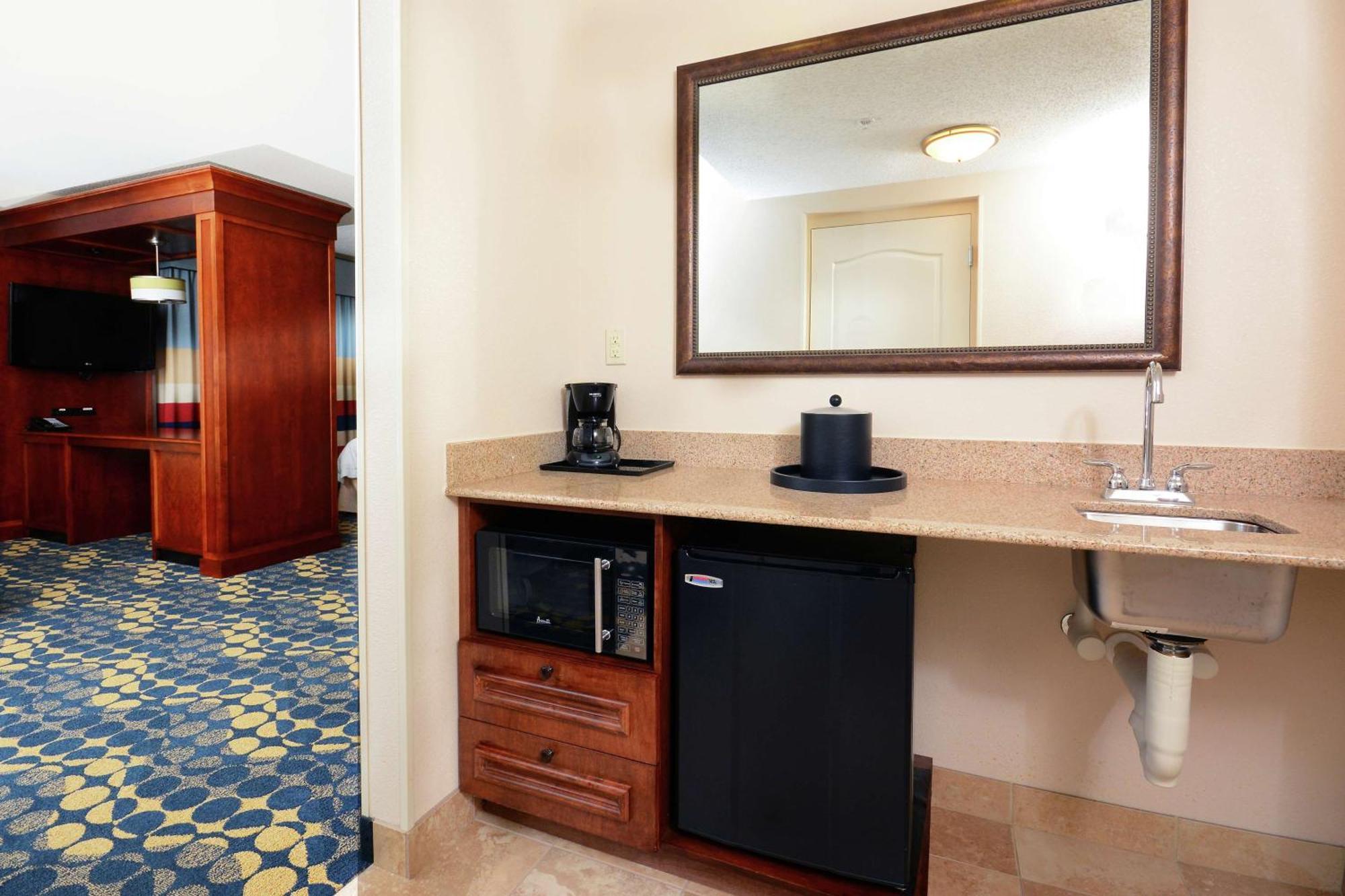 Hampton Inn & Suites Huntersville Bagian luar foto
