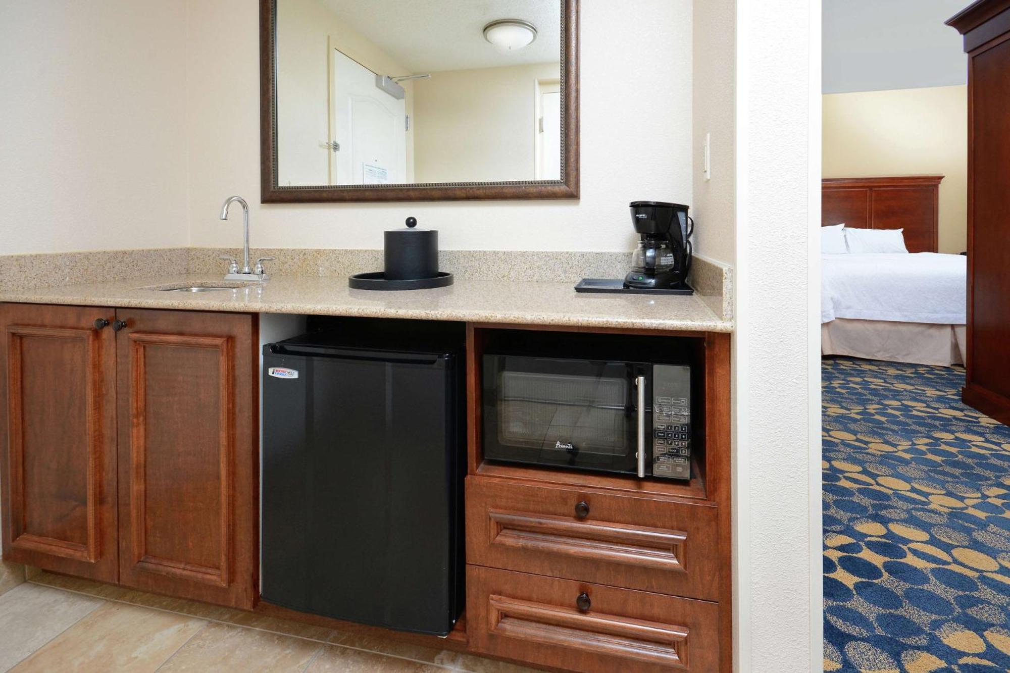 Hampton Inn & Suites Huntersville Bagian luar foto