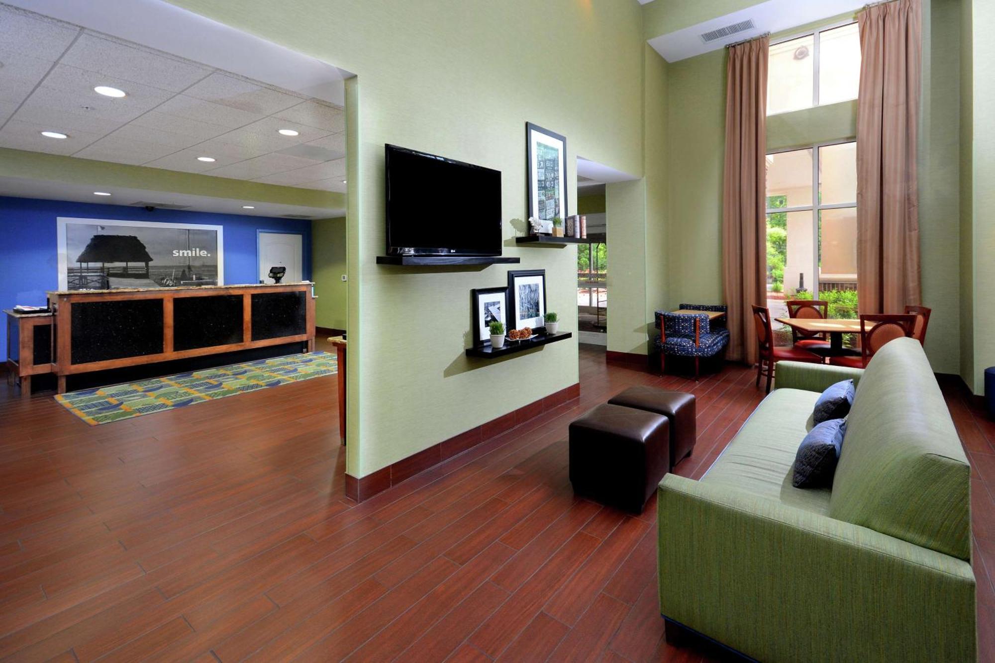 Hampton Inn & Suites Huntersville Bagian luar foto