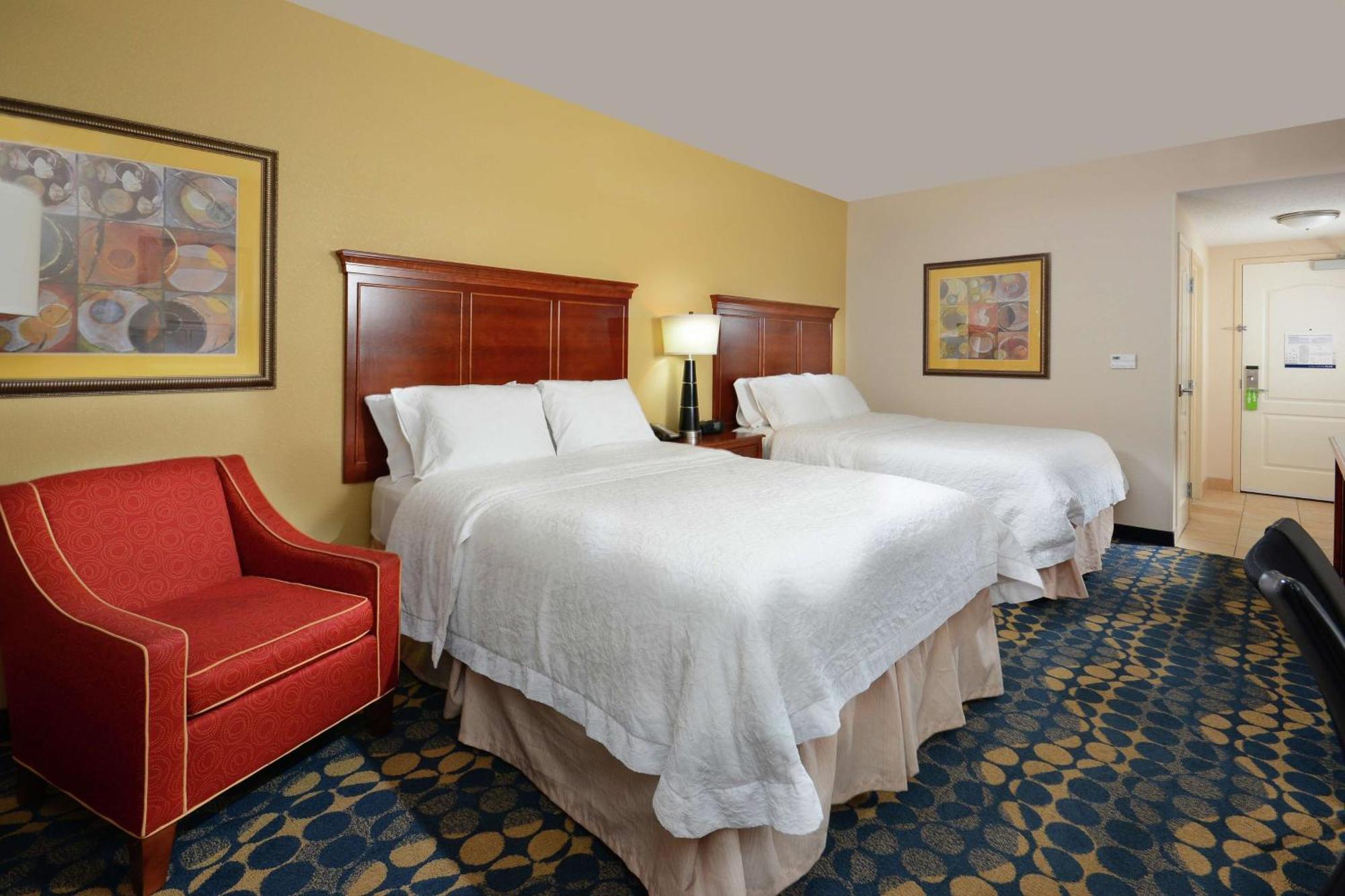 Hampton Inn & Suites Huntersville Bagian luar foto