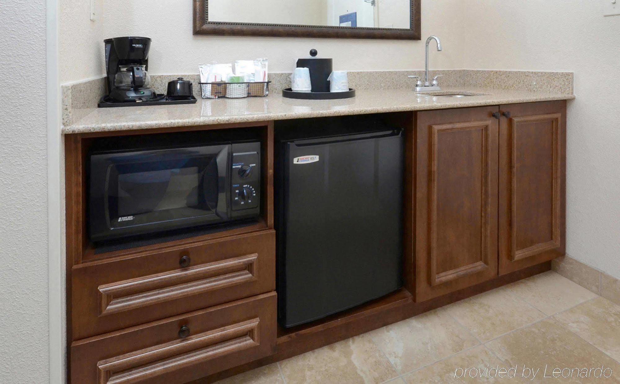 Hampton Inn & Suites Huntersville Bagian luar foto