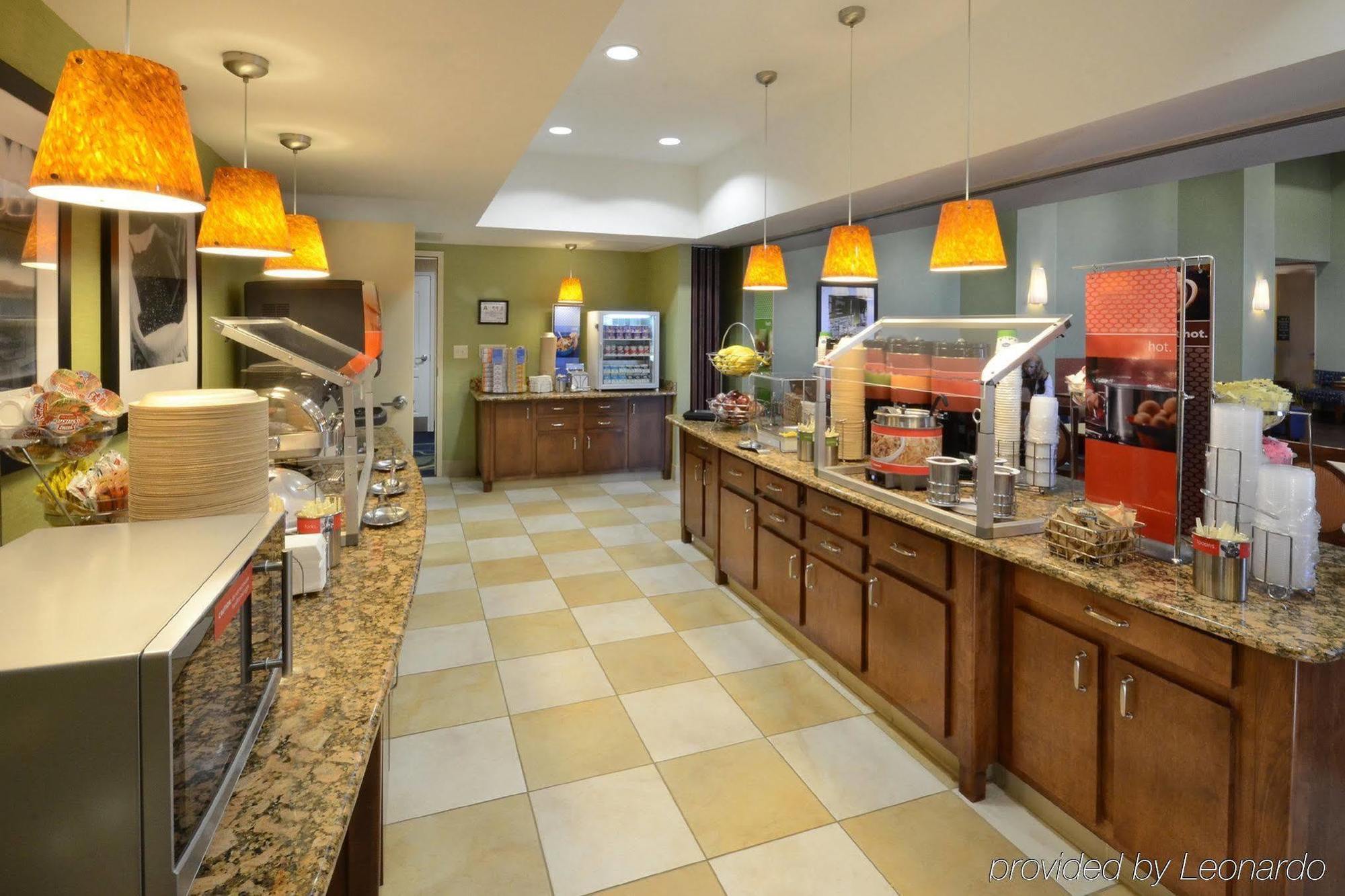 Hampton Inn & Suites Huntersville Bagian luar foto