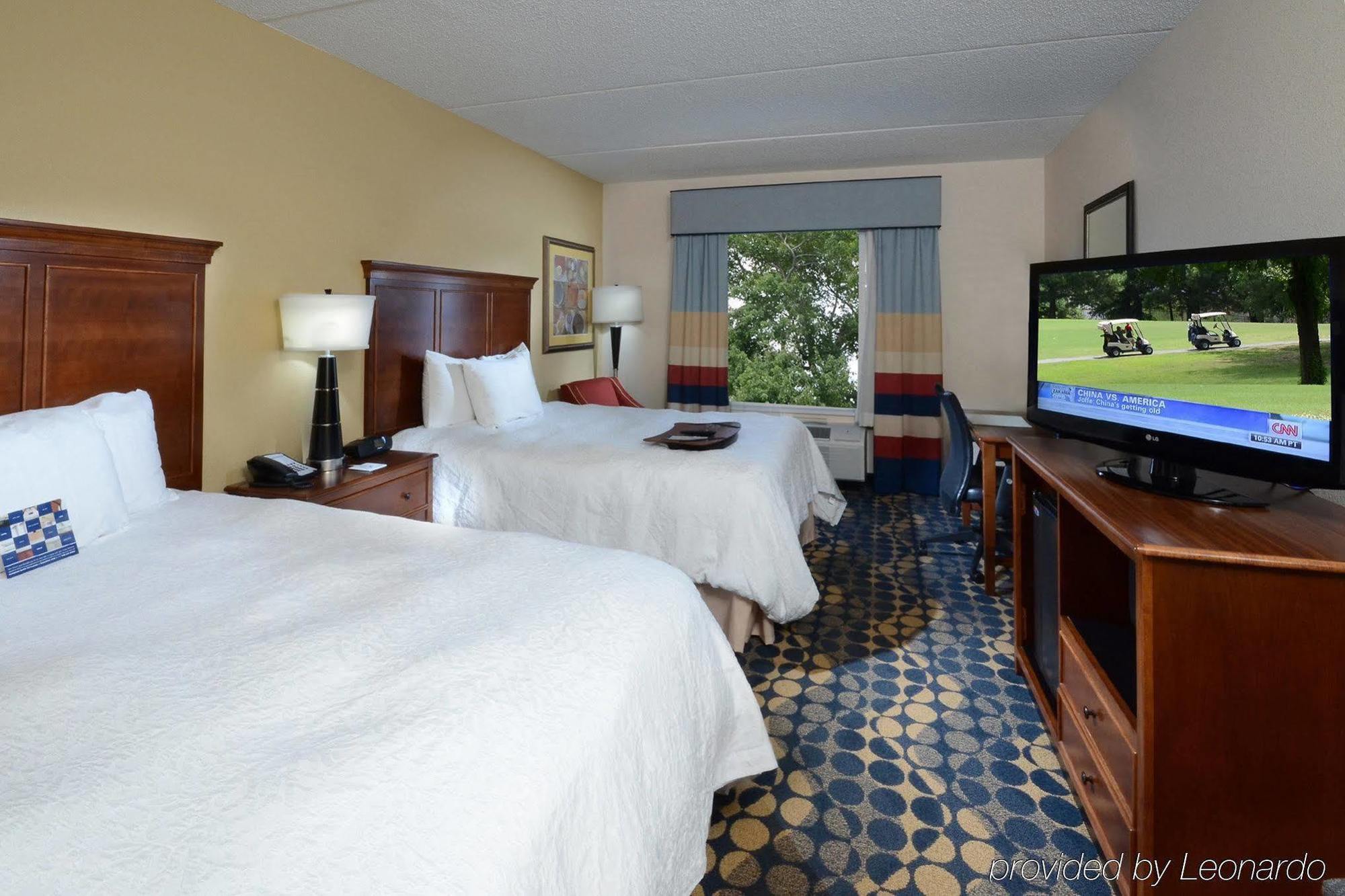 Hampton Inn & Suites Huntersville Bagian luar foto