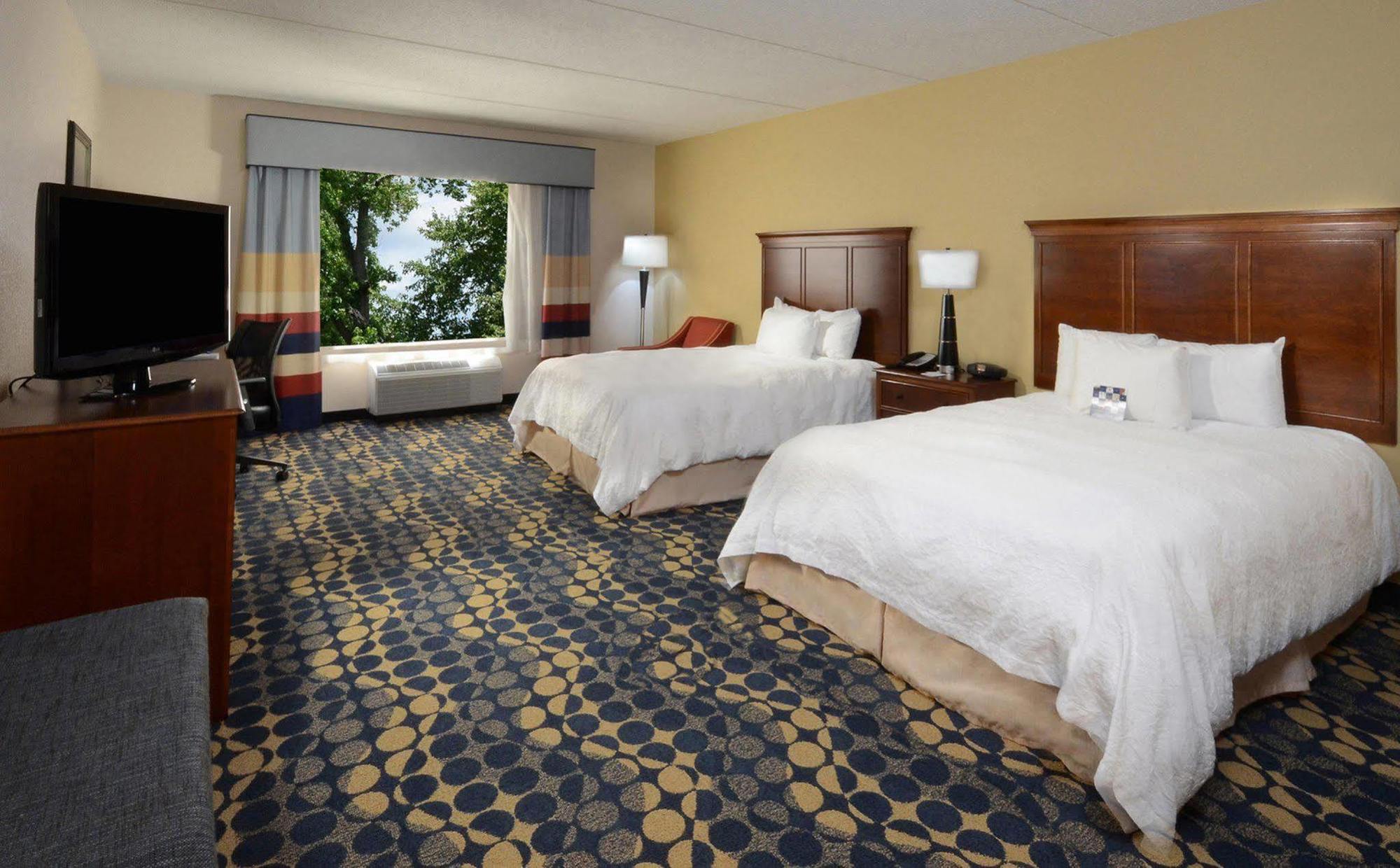 Hampton Inn & Suites Huntersville Bagian luar foto