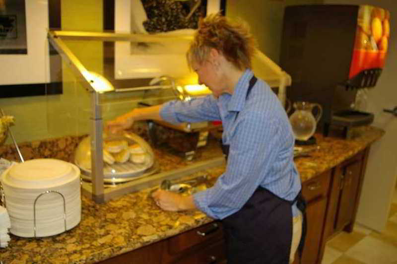 Hampton Inn & Suites Huntersville Restoran foto